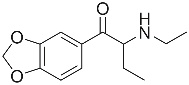 Examen du produit chimique de recherche Eutylone